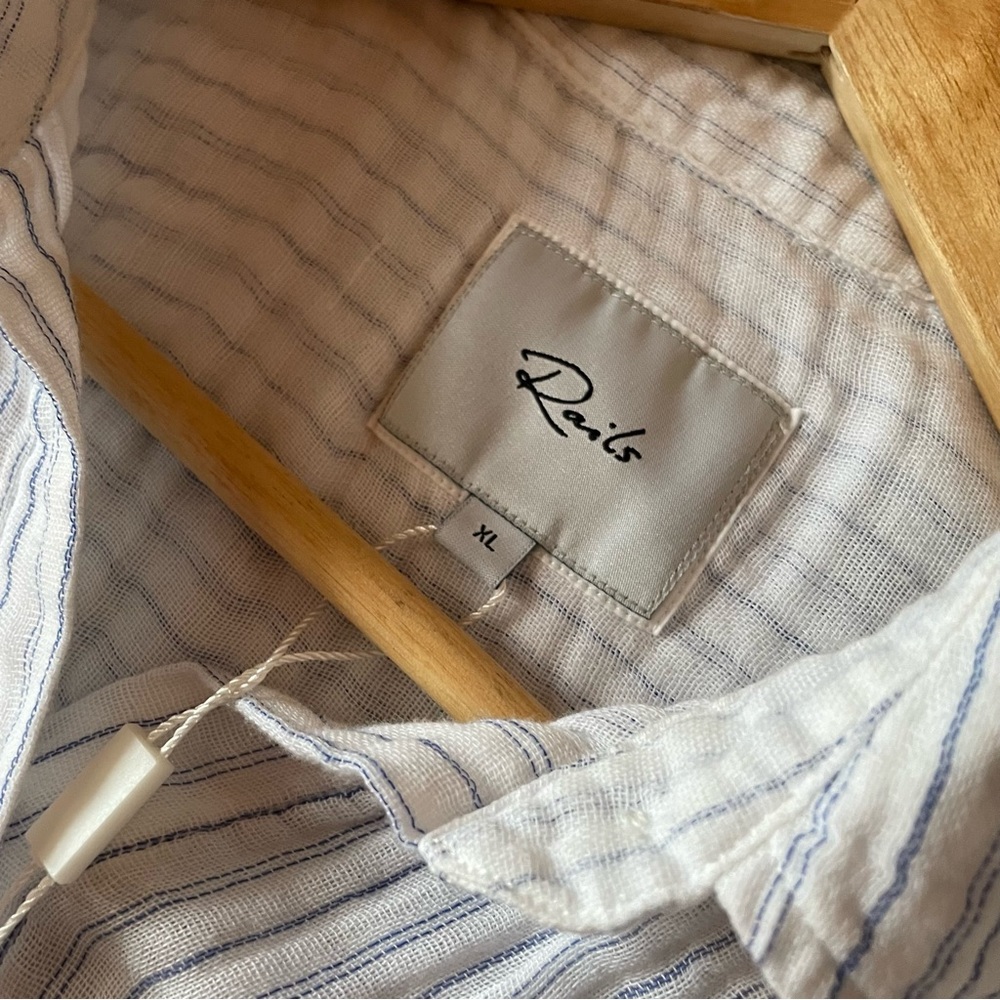 🆕 Rails | Women’s Ellis Cotton Gauze Button Down Davenport Stripe Rails XL - Picture 3 of 9